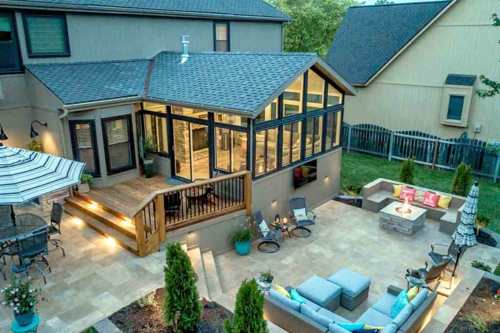deck-covered-patio-sunroom-seattle-home-ideas