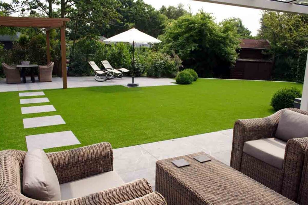 small backyard with artificial grass design in seattle wa